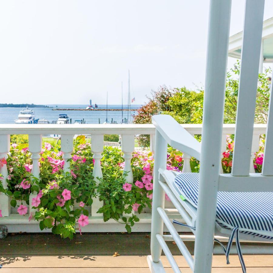 Island House Hotel マキノー島 エクステリア 写真