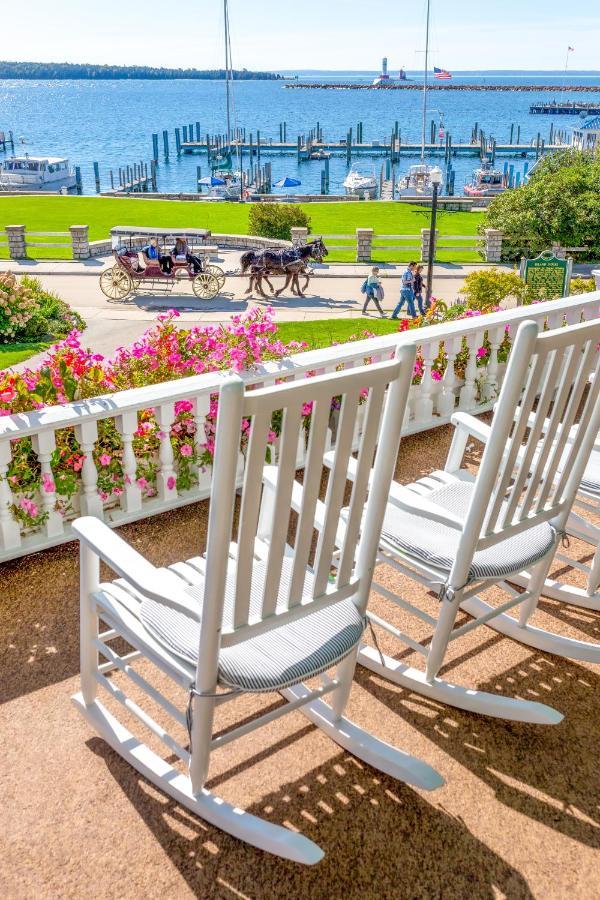 Island House Hotel マキノー島 エクステリア 写真