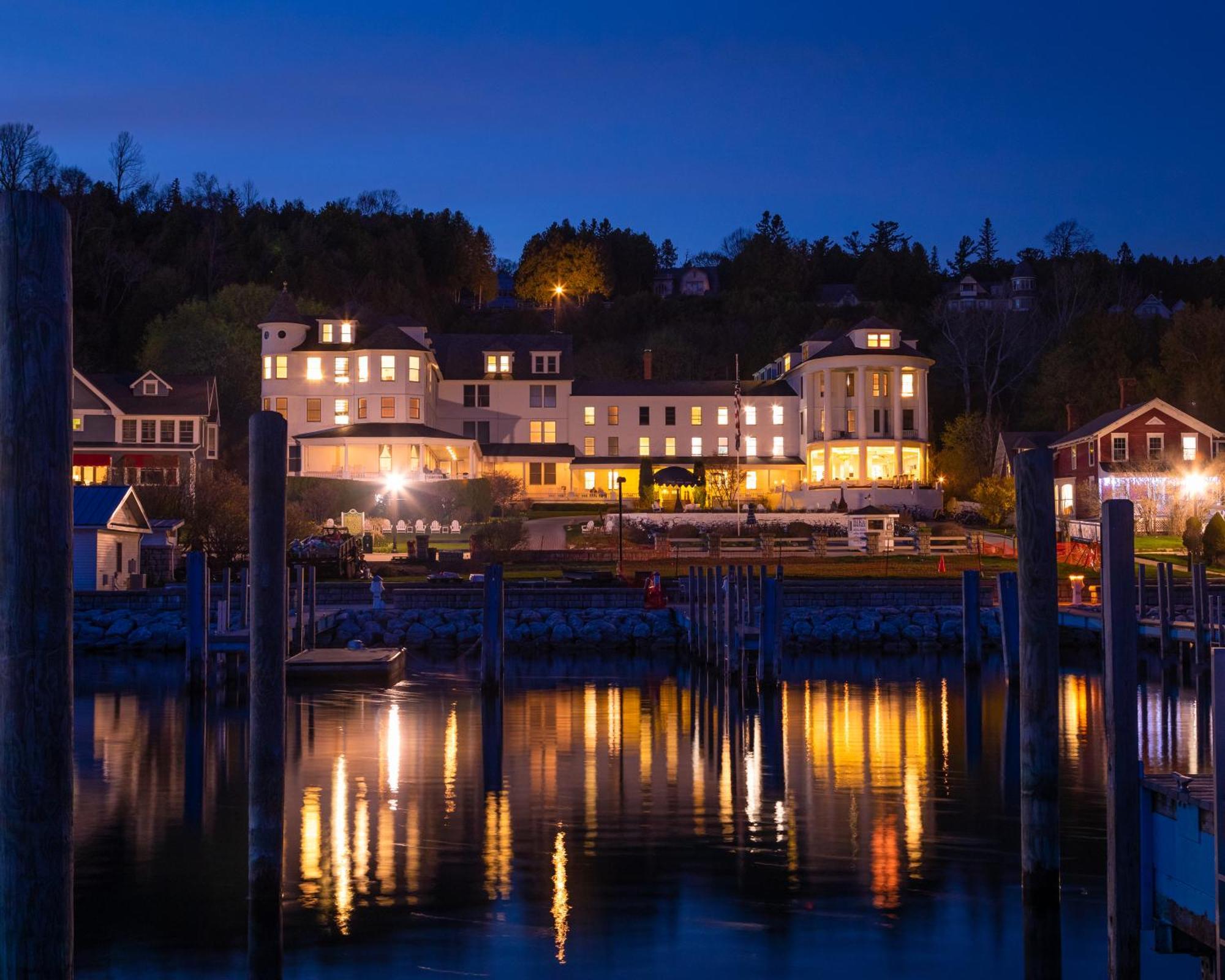 Island House Hotel マキノー島 エクステリア 写真