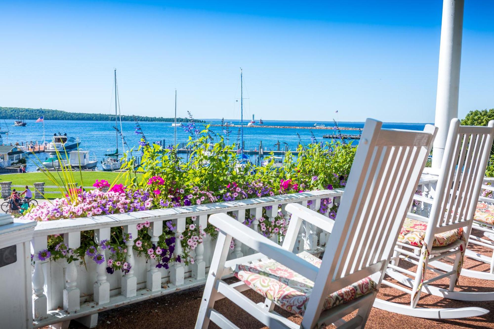 Island House Hotel マキノー島 エクステリア 写真