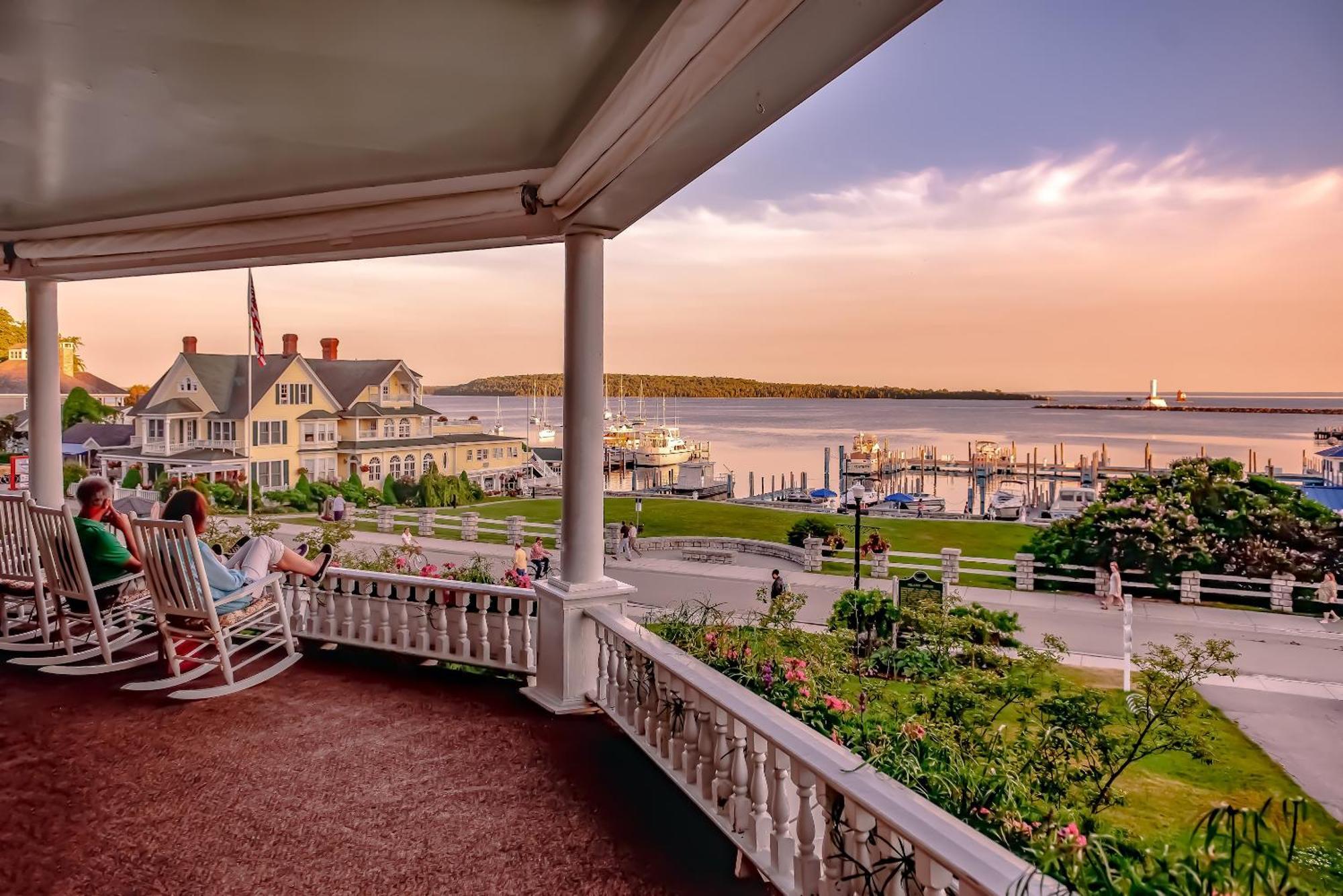 Island House Hotel マキノー島 エクステリア 写真
