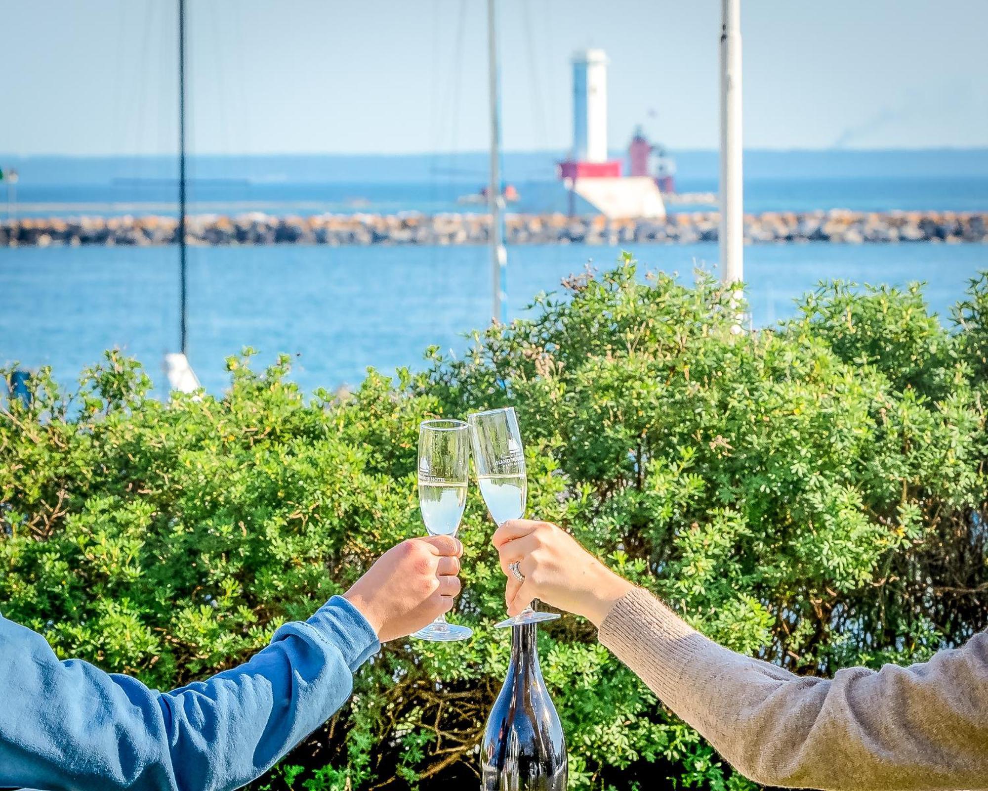 Island House Hotel マキノー島 エクステリア 写真